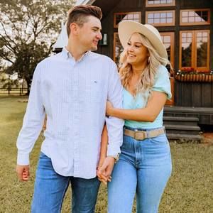 Meet your Posher, Caitlyn